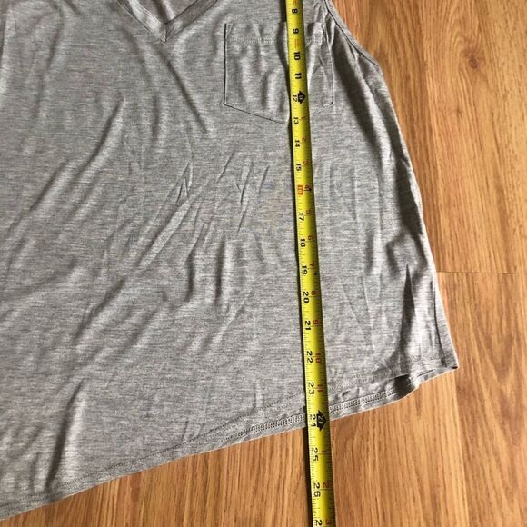 NWT Haute Hippie Light Heather Grey Sleeveless V-Neck Side Slit Modal Shirt - Picture 7 of 10